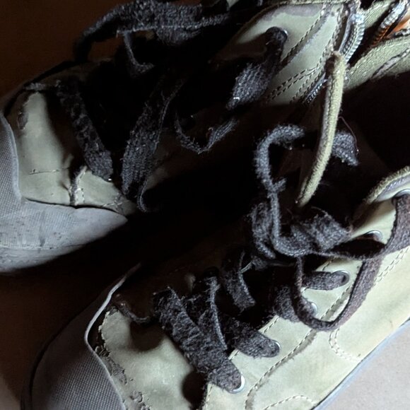 Zara Kids CONTRASTING HIGH-TOP SNEAKERS Khaki Green | Size 2 - Picture 12 of 16